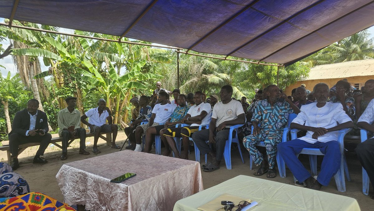 Ngabitsinze's tweet photo. Hier dans le #BasMono (Agbétiko et Aklakou), j’ai effectué une visite de terrain aux côtés du Lt. Col. Yoma Baka, Directeur Général de l’ANPC, pour constater les défis auxquels les communautés sont confrontées, notamment les inondations récurrentes et les pertes agricoles.
#ARCGroup reste pleinement engagé à accompagner le Togo dans le renforcement de la préparation aux catastrophes et de la résilience des populations vulnérables.