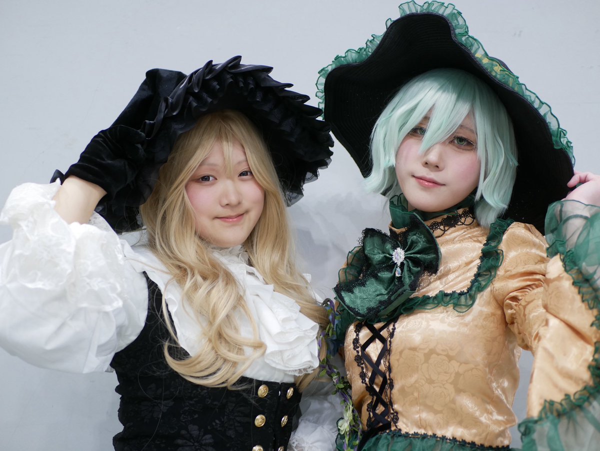 emiry__cosplay's tweet photo. 東方Project/Cosplay
霧雨魔理沙＆古明地こいし 
________________________

  💛🧹最強は私だ！！✨️
       🔪💚……私達！！💢
________________________

📸さん▶︎@silvercat01 さん💕
いつもありがとうございます🥹！
魔理沙▶︎キラさん@kmskmp5 💕

#東方Projectコスプレ  #仙コミ283 https://t.co/bRCRF971sT