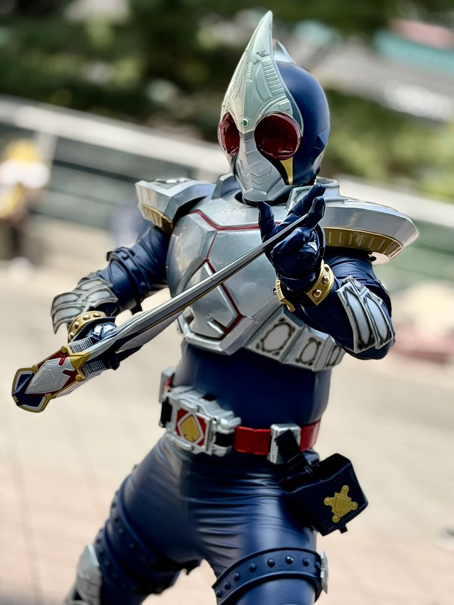 크로우 tweet media