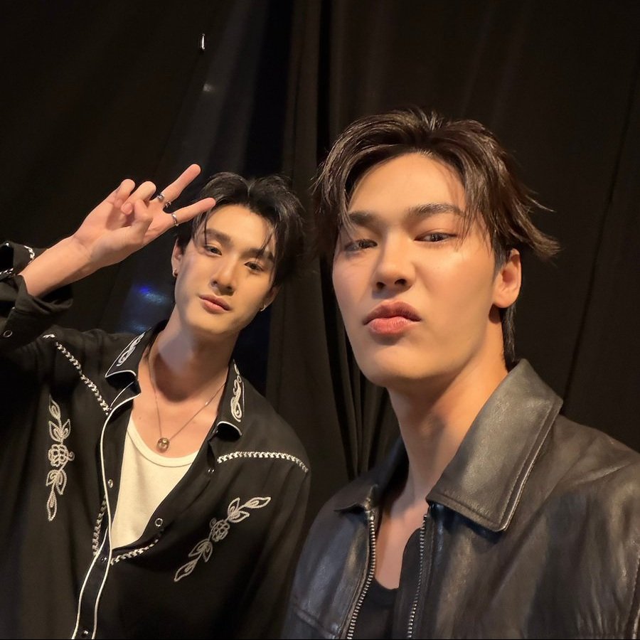 naze 🦇 tweet media