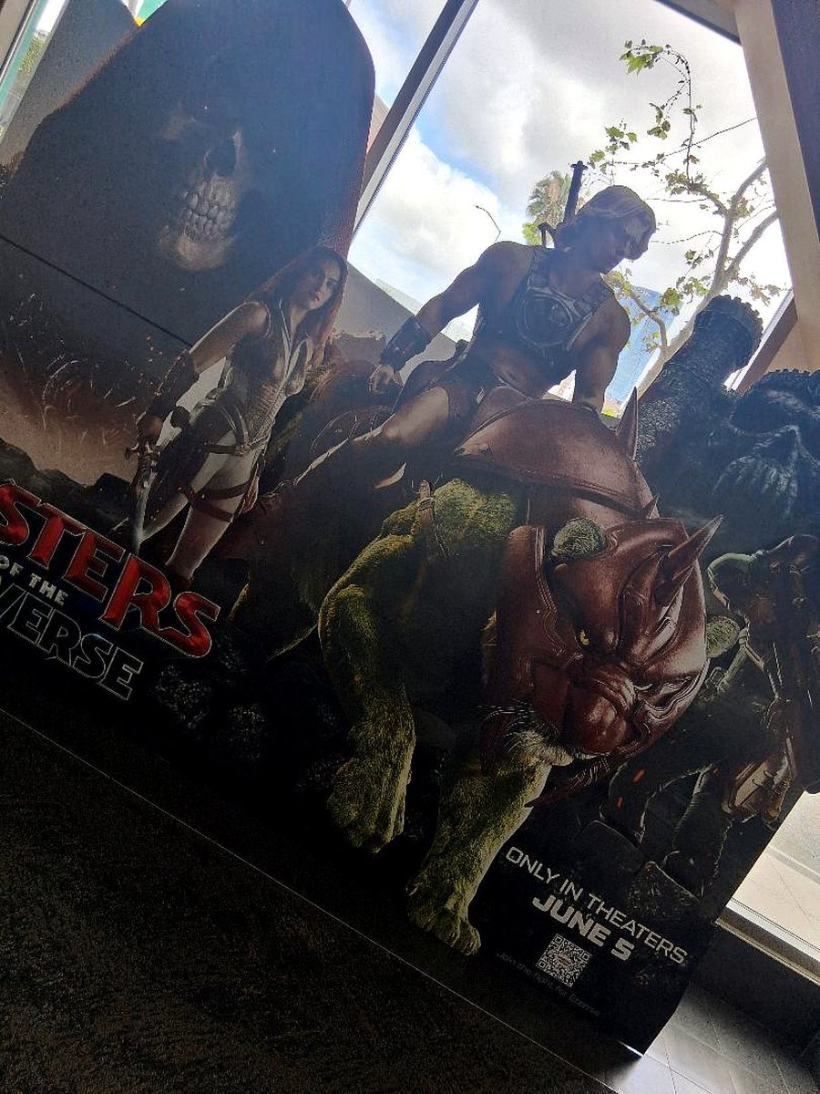 momotaroaresu's tweet image. A official look at BATTLE CAT 🐅 

It’s been a long while since a film has made me want the cardboard display 😎 

I swear I was sold at the first look but they just keep giving more and more 😮‍💨 

#mastersoftheuniverse #motu #battlecat