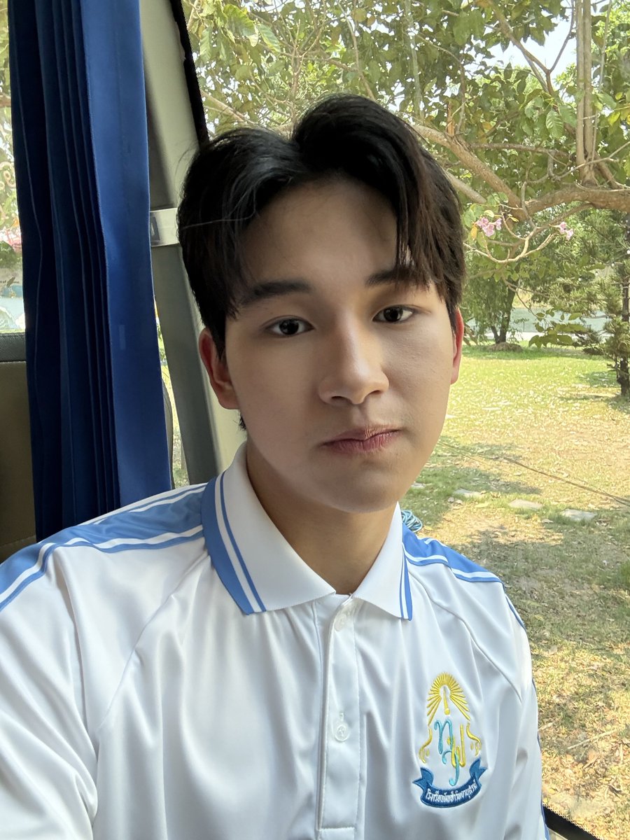 pooh.khs tweet media