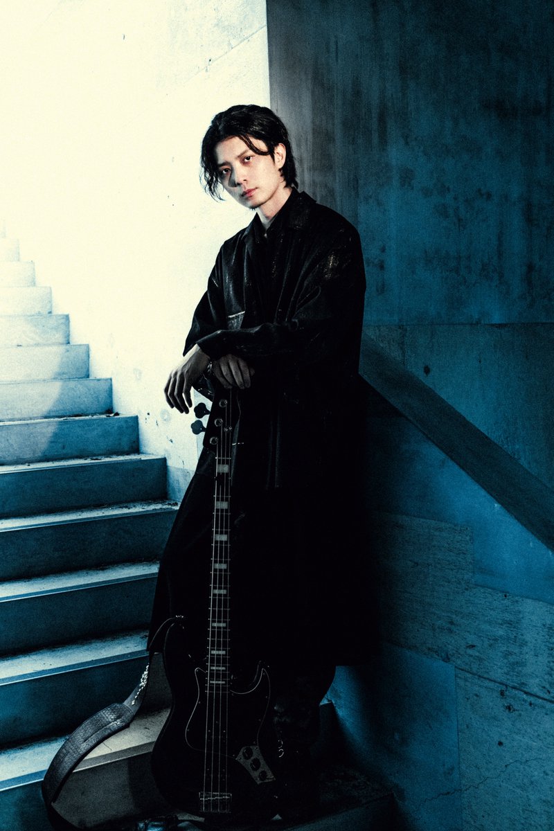 realofficial_12's tweet photo. 【 ワンマンサポート情報 】

ЯeaL ONEMAN LIVE「 I 」
4月25日(土)Shibuya Milkyway

今回はこちらのお三方に助けて頂きます📢
よろしくお願いします‼︎🙇‍♂️

Gt tatsu(BLVELY)（ @tatsu_blvely ）
Ba 堀江晶太（ @kemu8888 ）
Drヤスダヨシキ（ @yasuda_dole ）
▶︎ticket : https://t.co/DLzEa9za7J https://t.co/Vn8a78gLKd