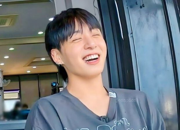 꾸무 •̀ ༝ •᷄ tweet media