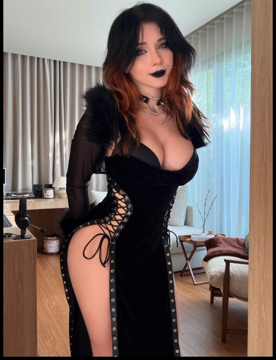 ๐๐๐. tweet media