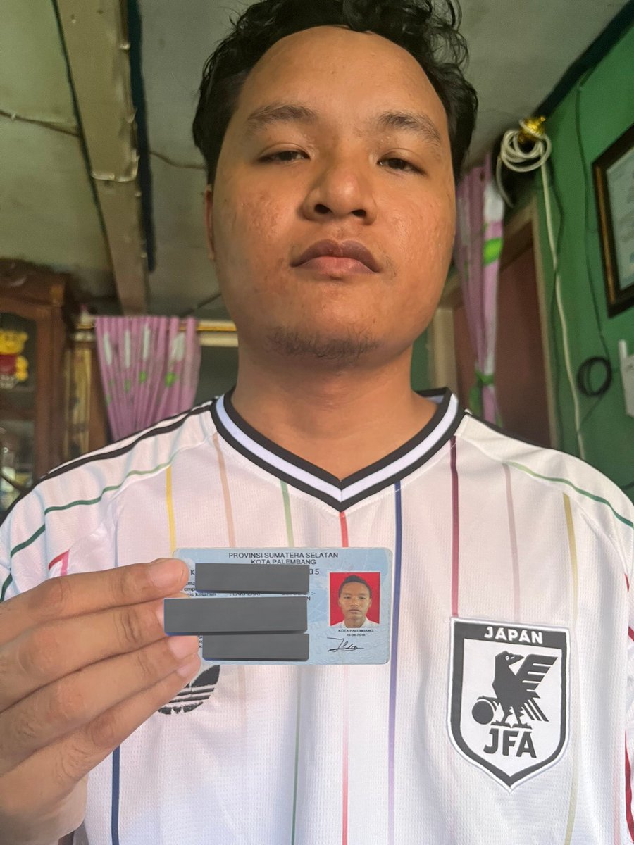 Indonesian Poop Base tweet media