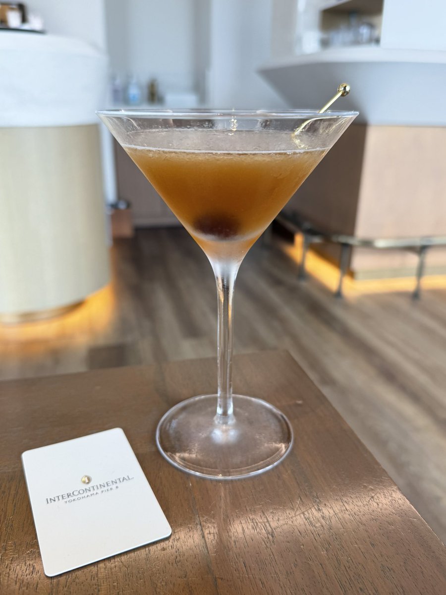 ninbunjah26's tweet photo. Signature Cocktails
各¥1,800
①ラーボード
②ピア8
#IHG #pier8 #LARBOARD https://t.co/VdmwoGNy8f