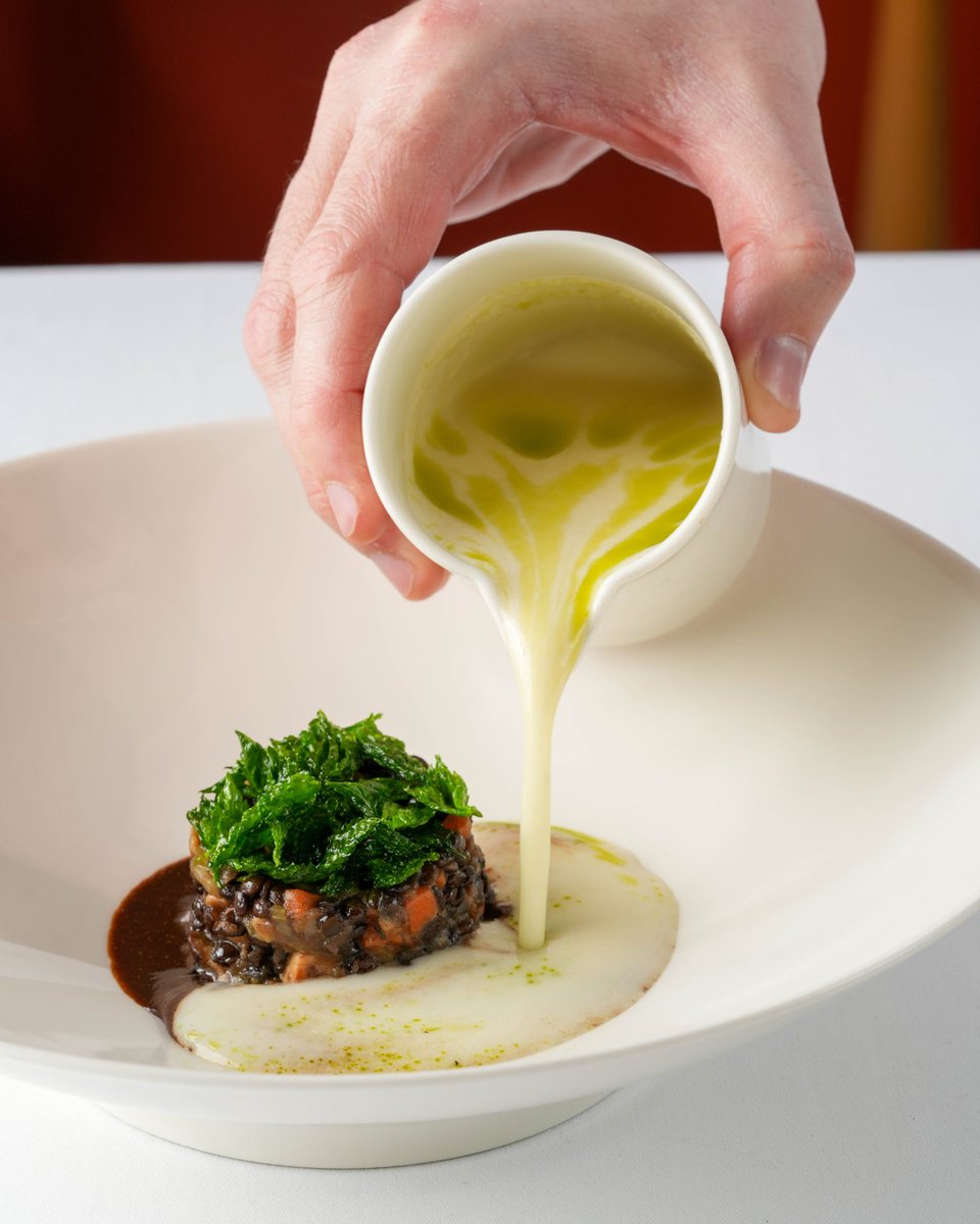 Have you tried our new Celery Soup, signature to Terrazza Italia?

A refined start to your table, where simplicity meets elegance in every spoon. 🤍

Reservation: tinyurl.com/TerrazzaItalia…

#terrazzaitalia #italianfood #italia #italy #istanbul