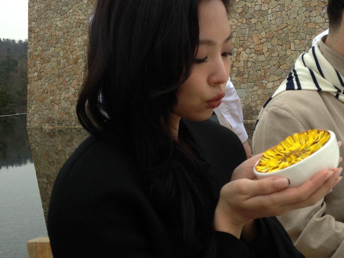 blackpink tweet media