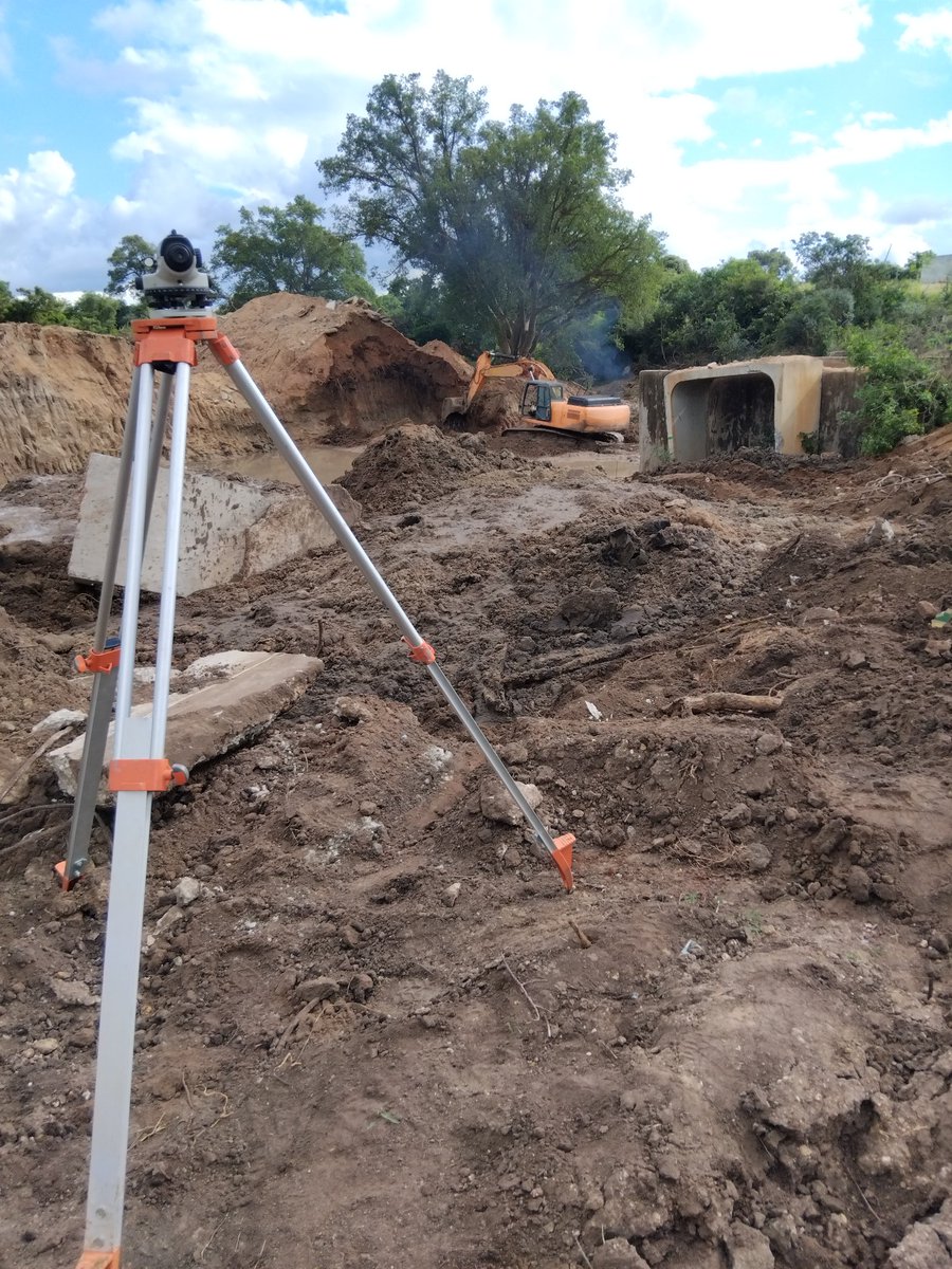 LeviMathebula's tweet photo. Gaining hands-on experience in the field 🦺📐, applying surveying techniques, and working alongside experienced teams on site 👷🏽‍♂️. Every day brings new challenges and learning opportunities 📚 that continue to shape my understanding of construction and engineering in practice 🏗️. https://t.co/9f1teSdyFL