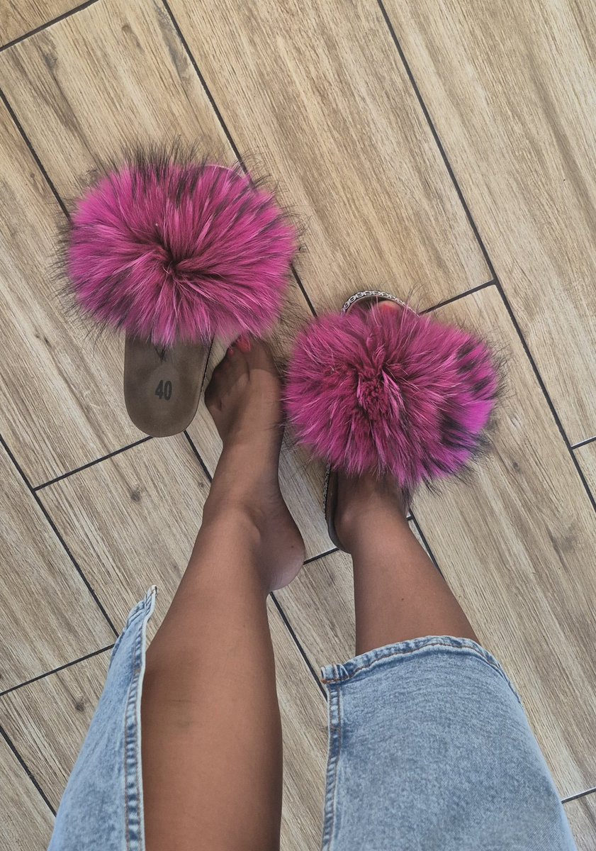 PaniFindom30+ tweet media