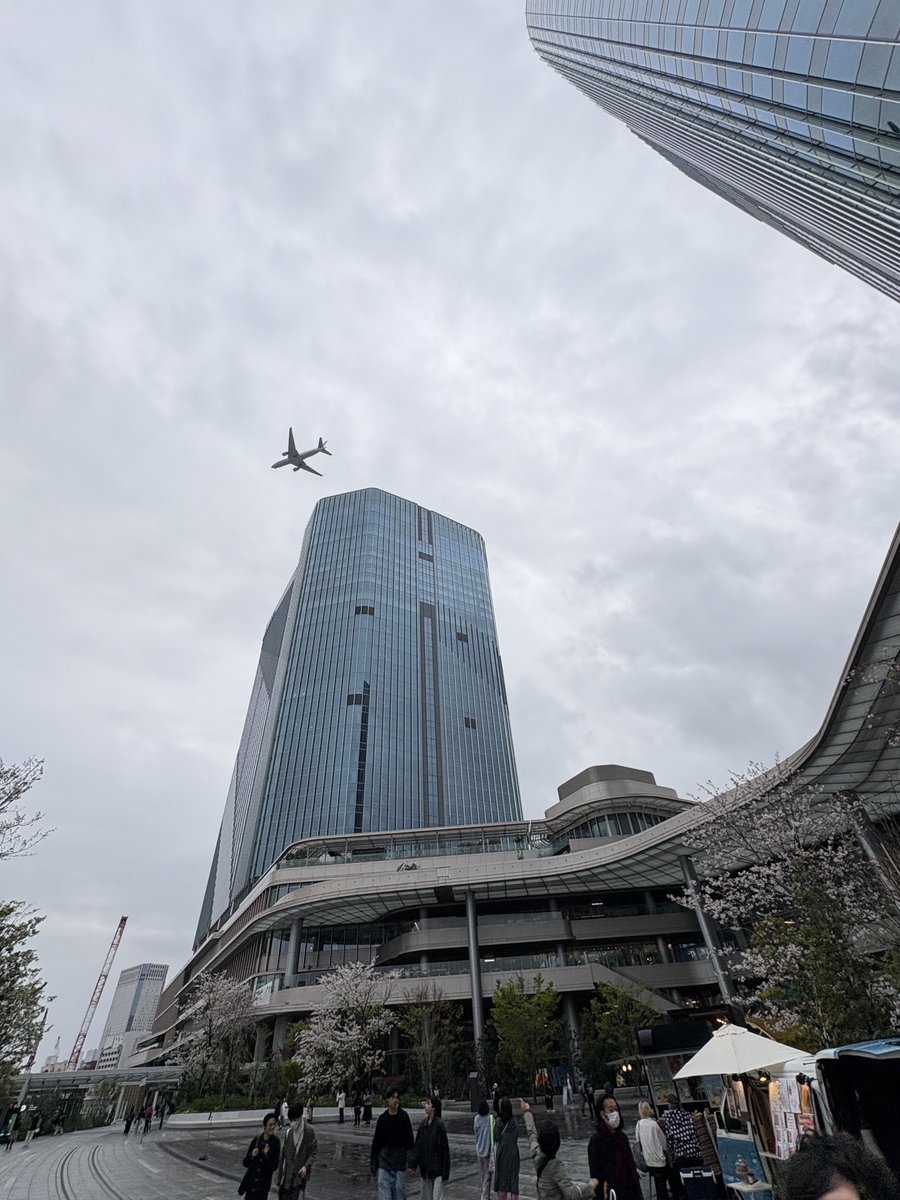 martynack1's tweet photo. Hello Tokyo!!!
柿落としの寄席で大笑い
#高輪ゲートウェイ #MoN https://t.co/g2I312C5mh