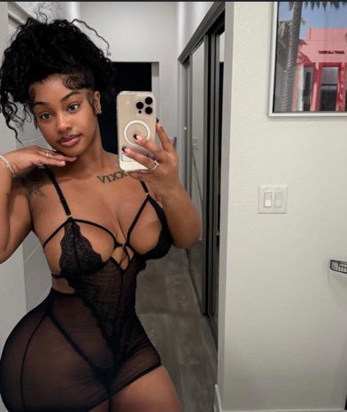 Tiffany Chloe tweet media