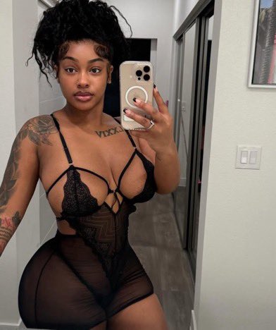 Tiffany Chloe tweet media