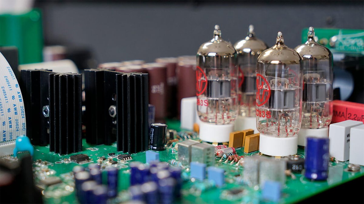 fairaudio_de's tweet image. TEST Reduktion als Konzept: Dieser CD-Player aus Frankreich verzichtet konsequent auf digitale Extras und begnügt sich mit einem einzigen Cinch-Ausgang. Was er... fairaudio.de/test/kora-cd14…

#cdspieler #cdplayer #KoraCD140 #Kora #SoRealAudio #hifitest #hifi #test #fairaudio #highend