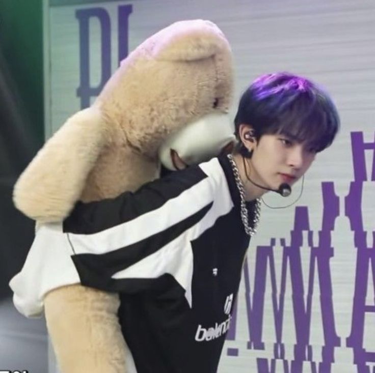 hiellᡣ𐭩 || ENHYPEN IS 7 tweet media