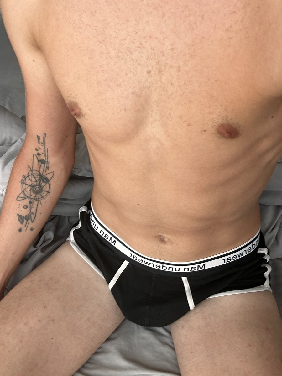 tonronwan's tweet photo. Horny? :)
https://t.co/u4qqmKo7u3
#gay #twink #dick #onlyfansman #youngguy #guysper https://t.co/Gz6XHw4hQR