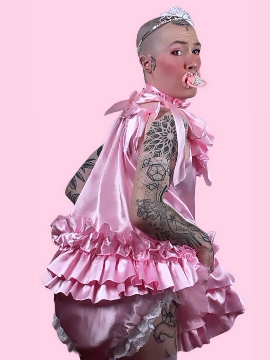 SissyDestroyer tweet media