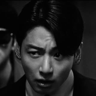 jungkook admirer tweet media