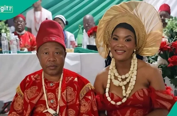 abati1990's tweet photo. Igbo King in South Africa: Nigerians Shut Shops, Stay Indoors Amid Rising Attacks https://t.co/2Laoactmyy https://t.co/wSWl3CfPAp