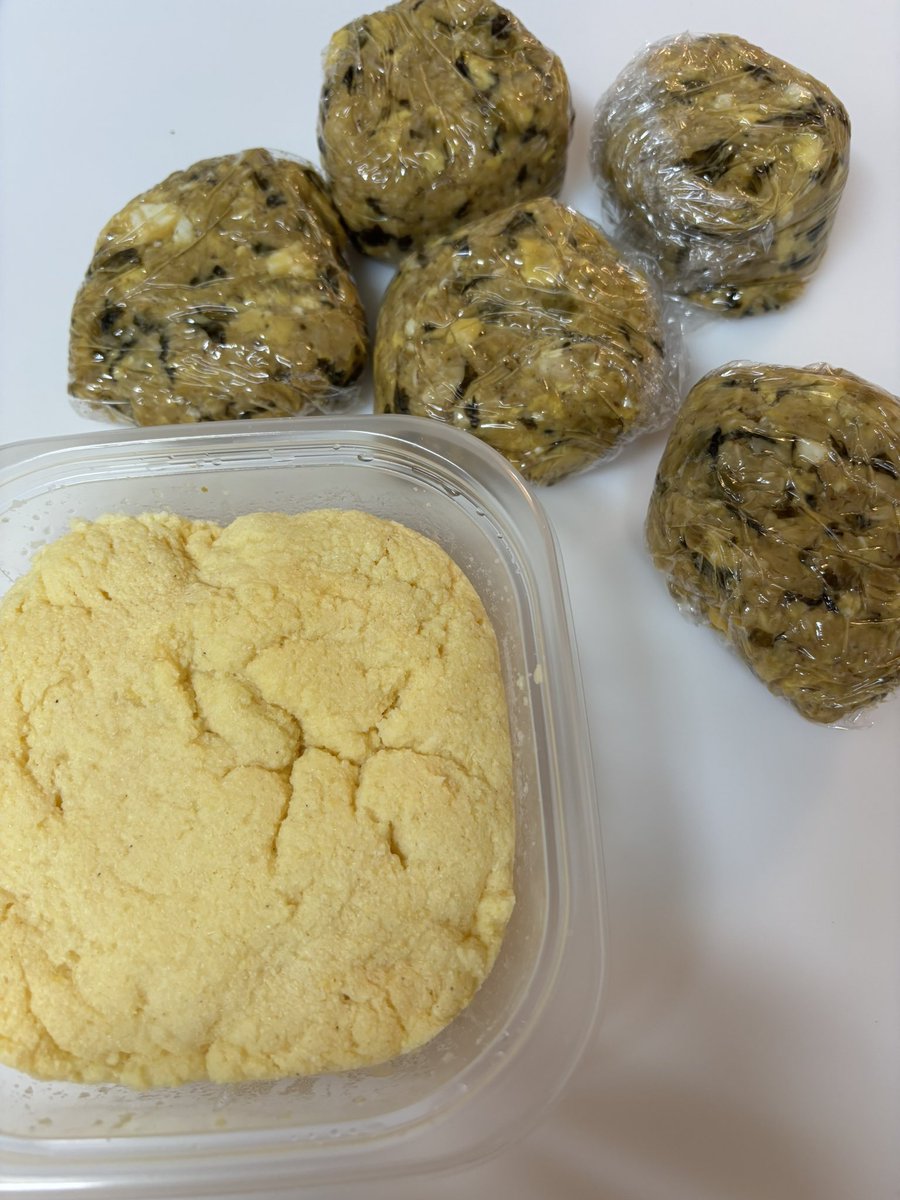 めるたん tweet media