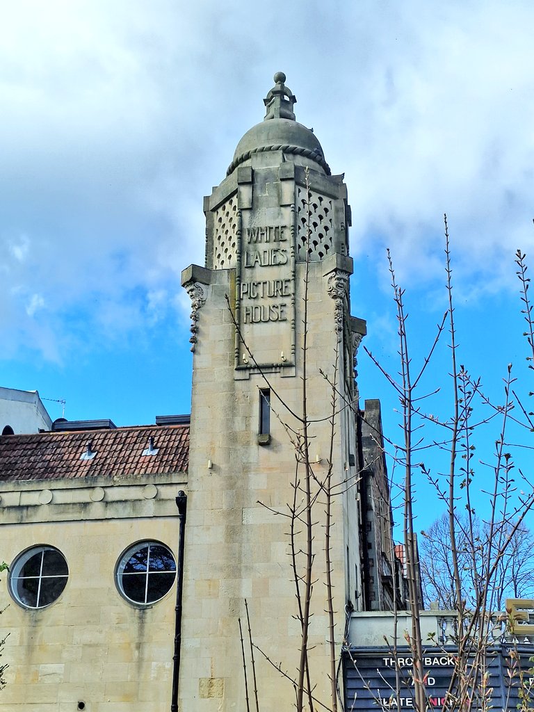 StroudStory's tweet image. Not a #SteepleSaturday, I know, but isn't it fine? Tower of the Whiteladies Road Picture House, #Bristol, by LaTrobe and Weston, 1921, a fine bit of early #ArtDeco, and once again a cinema!
