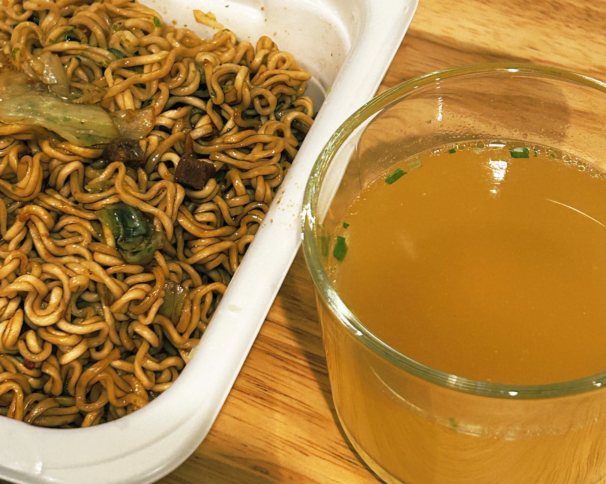 トナリノオコメ tweet media