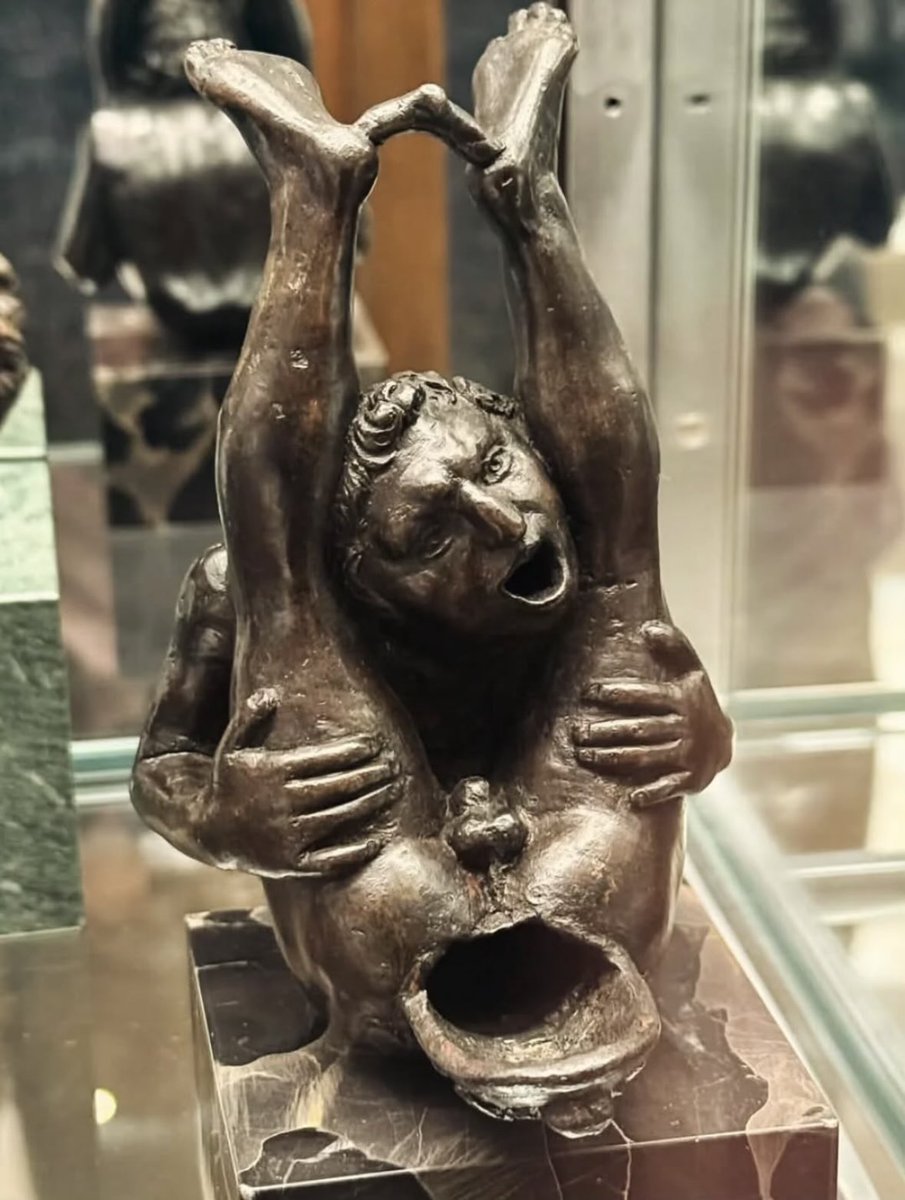 •̅_•̅ tweet media