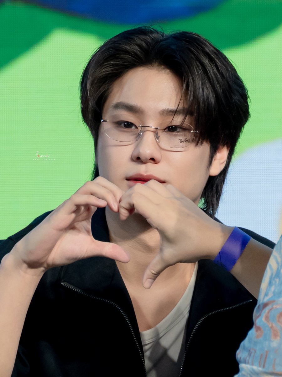 Baby LukeMick 🦊🐰 tweet media