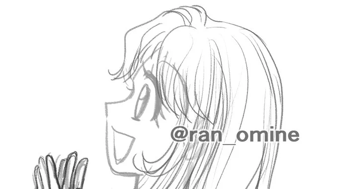 お疲れさまです☺

↓下描き 