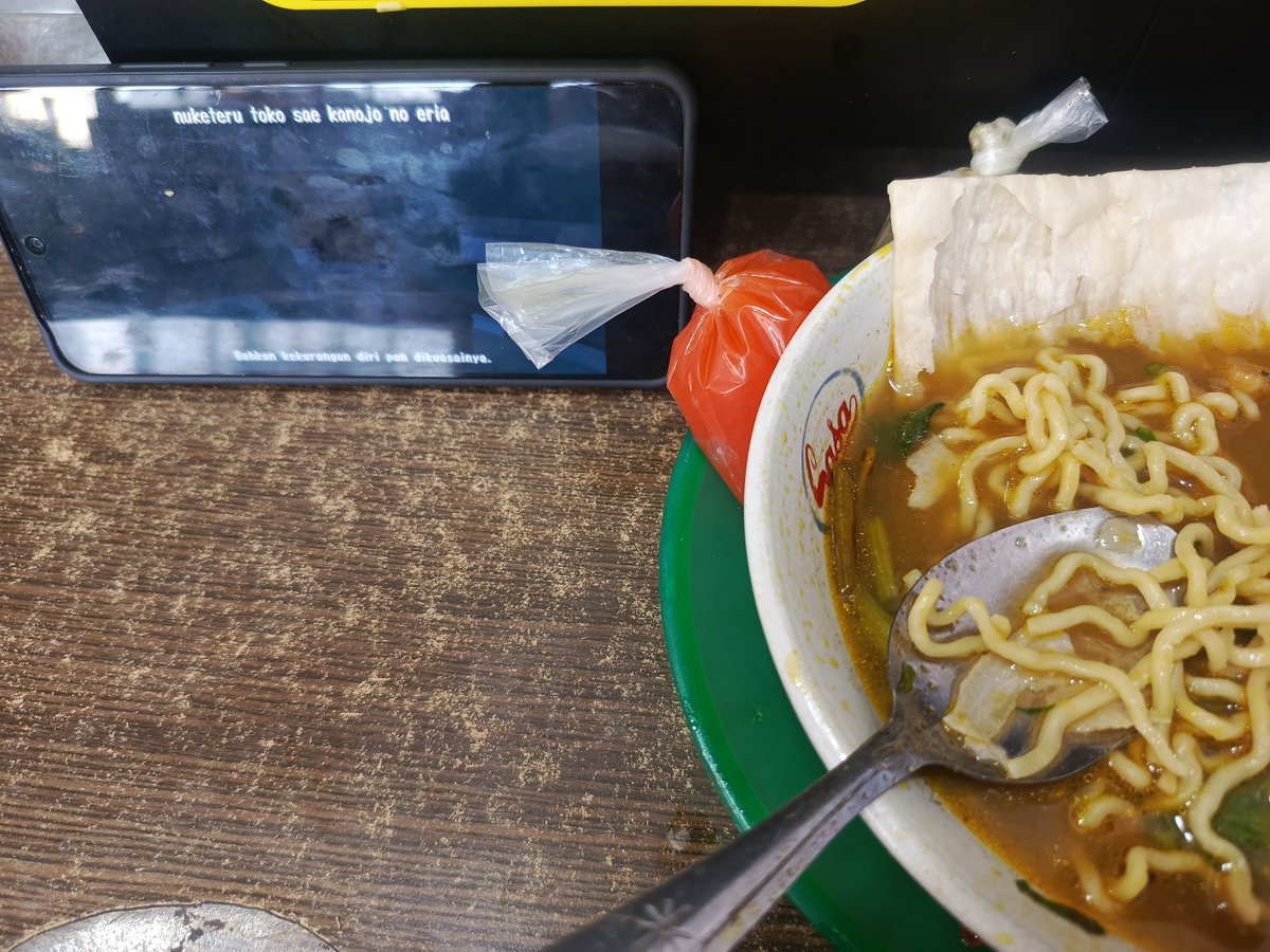 Anime + mie ayam 🤤🤤