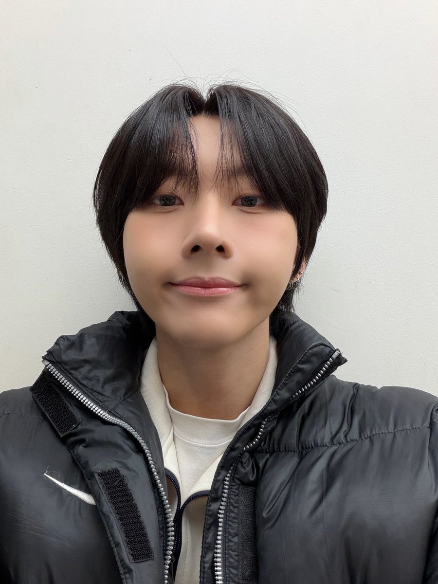 ADAP_offcl's tweet image. 효자 왔어요🐸❤️

#효태의_갤러리_대방출 
#ADAP #에이댑
#ALL_DREAMS_ARE_POSSIBLE