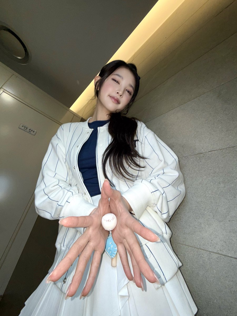 Hearts2Hearts tweet media