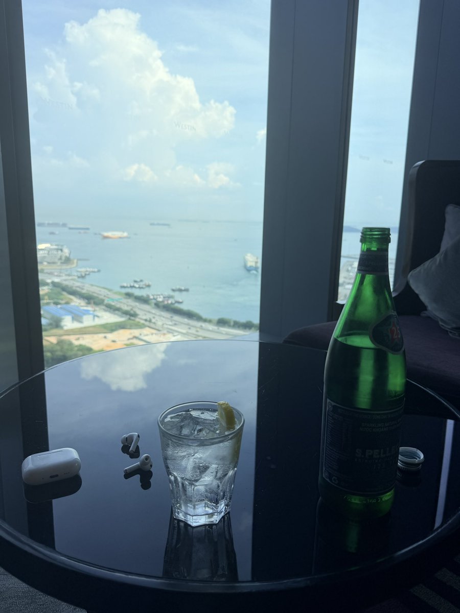 Michael C. Jakob tweet media