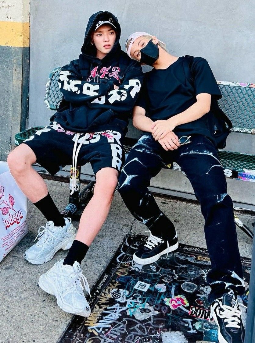 T Æ Y0-NG tweet media