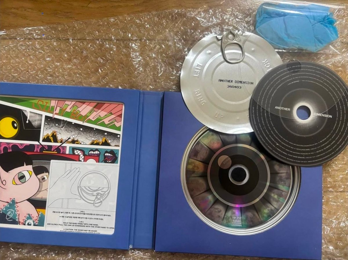 april 💫✨ tweet media