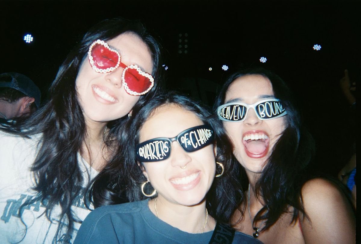 G โญ๏ธ IS SEEING LOUIS tweet media