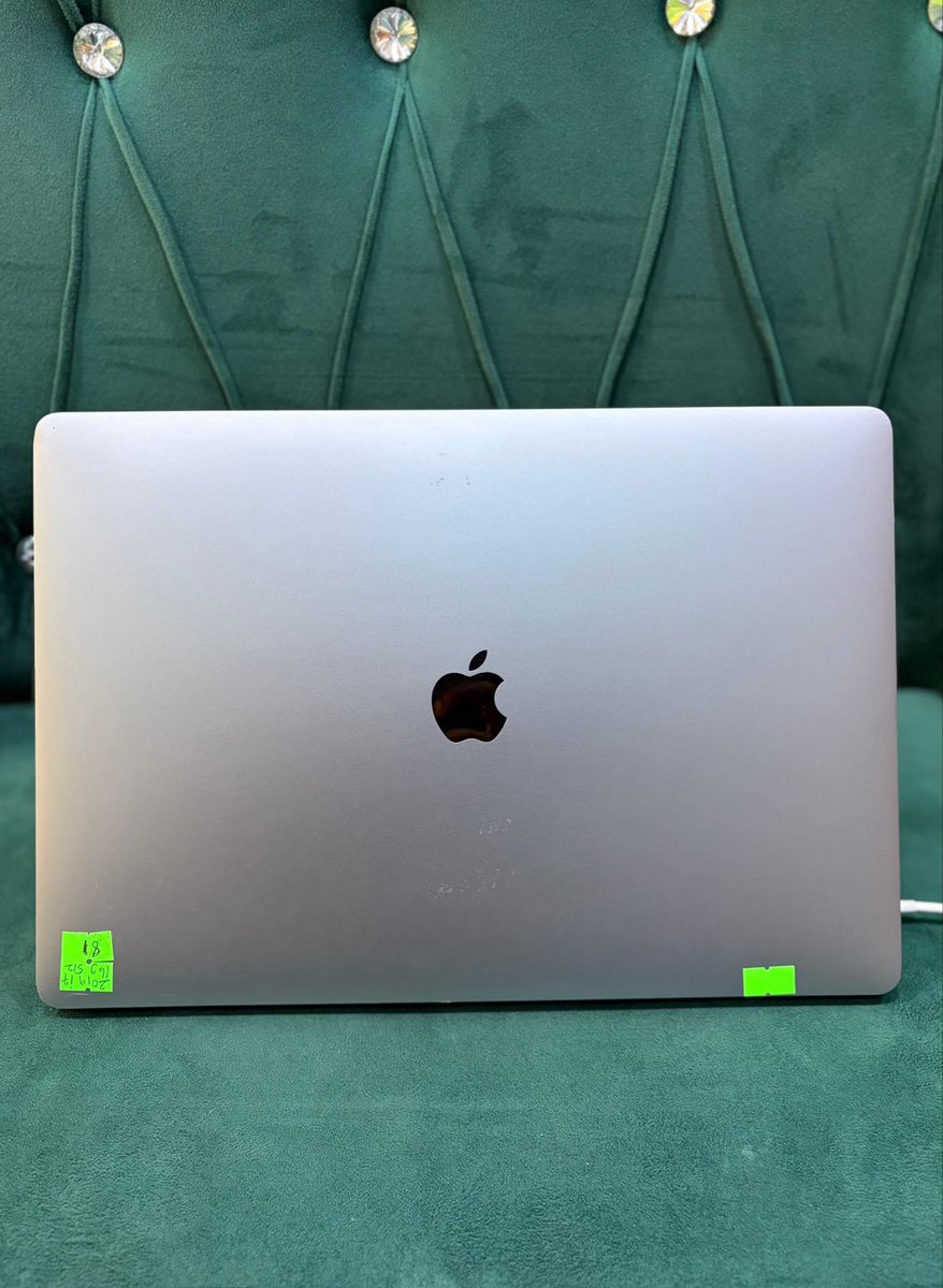 Michael_mickyt1's tweet image. 🔥 WEEKEND DEAL ALERT 🔥

💻 MacBook Pro 2019 (16-inch)
⚡ Core i7 | 16GB RAM | 512GB SSD
🎮 4GB Radeon Dedicated Graphics
🔐 Touch Bar &amp;amp; Touch ID
🎨 Space Grey
✨ Neatness: 10/10
🔌 Comes with Charger
CC-81

💰 ₦680,000

🚚 Fast delivery available

#WeekendDeal #MacBookPro