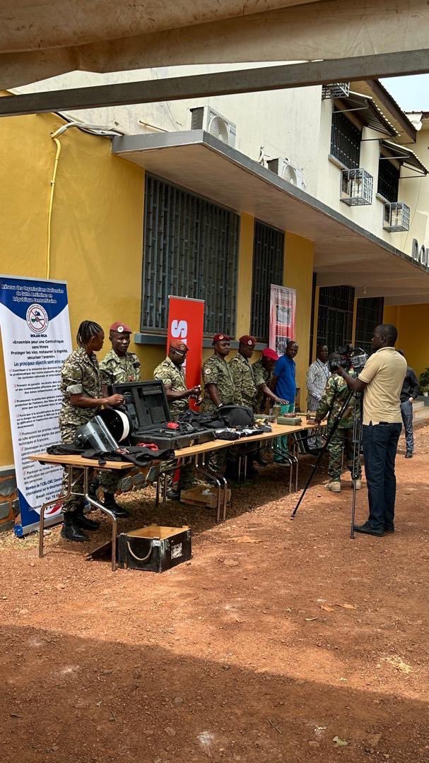OCHA_CAR's tweet photo. 📍Bangui
 Launch of the National Mine Action Authority activities, a key milestone towards strengthened national ownership of #MineAction efforts. In the same perspective, @OCHAFunds is supporting local ownership of mine risk education in western 🇨🇫. #IMAD2026 @UNMAS https://t.co/omFzZblzeJ