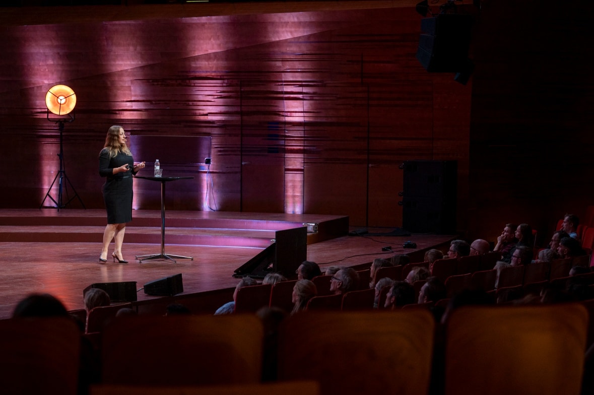 SciCocktailsCPH's tweet image. Fancy science to-go? Listen to the Science and Cocktails Podcast and get your fix. Top-tier science accessible for you and everyone else, even in the weekends! 🔊 audioboom.com/channels/50322… #science #podcast #KnowledgeIsPower