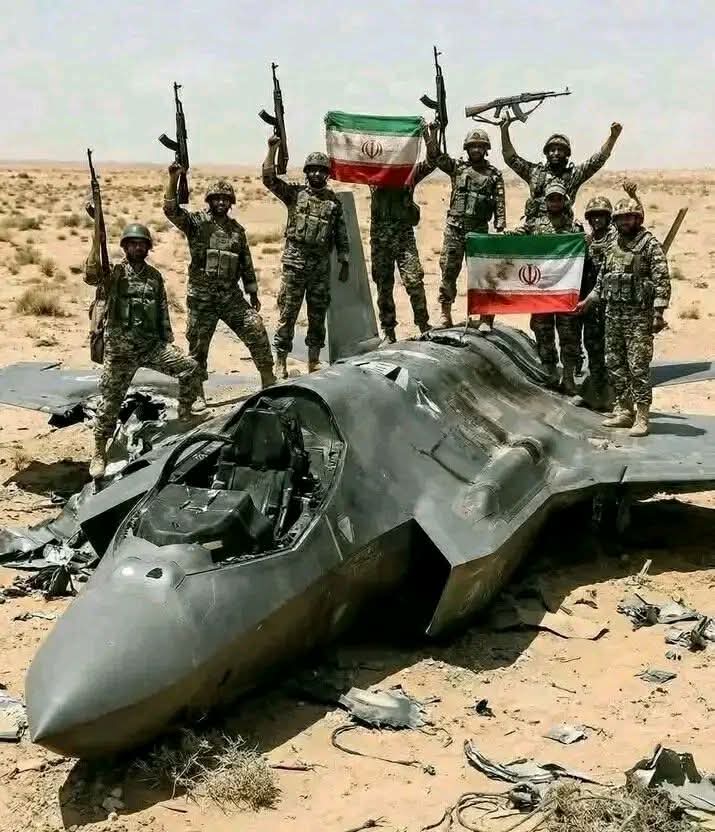 زینب tweet media