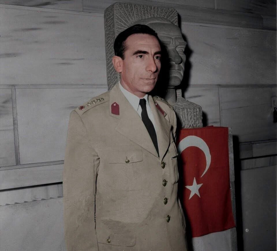 ● Devlet Planlama Teşkilatı
● Devlet İstatistik Enstitüsü
● Türkiye Atom Enerjisi Kurumu
● Türkiye Bilimsel ve Teknik Araştırma Kurumu
● Türk Kültürünü Araştırma Enstitüsü
● Ülkü Ocakları
● Toprak Reformu Müsteşarlığı
● Ordu Yardımlaşma Kurumu
● Türkiye Kamu Çalışanları