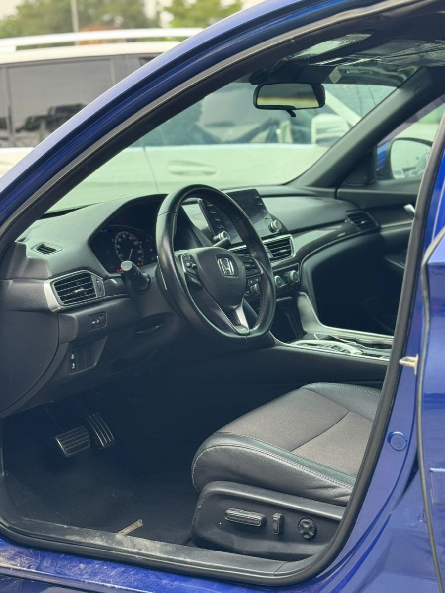 Onyitex Autos tweet media