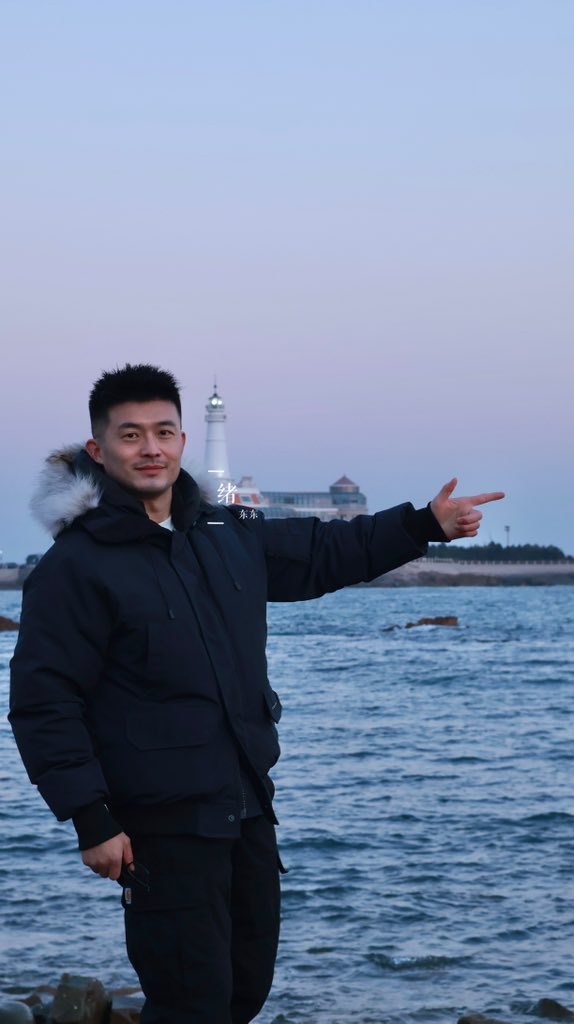 dongdnd_1's tweet photo. 穿的像个暖男 https://t.co/1ZZe1U6Adv