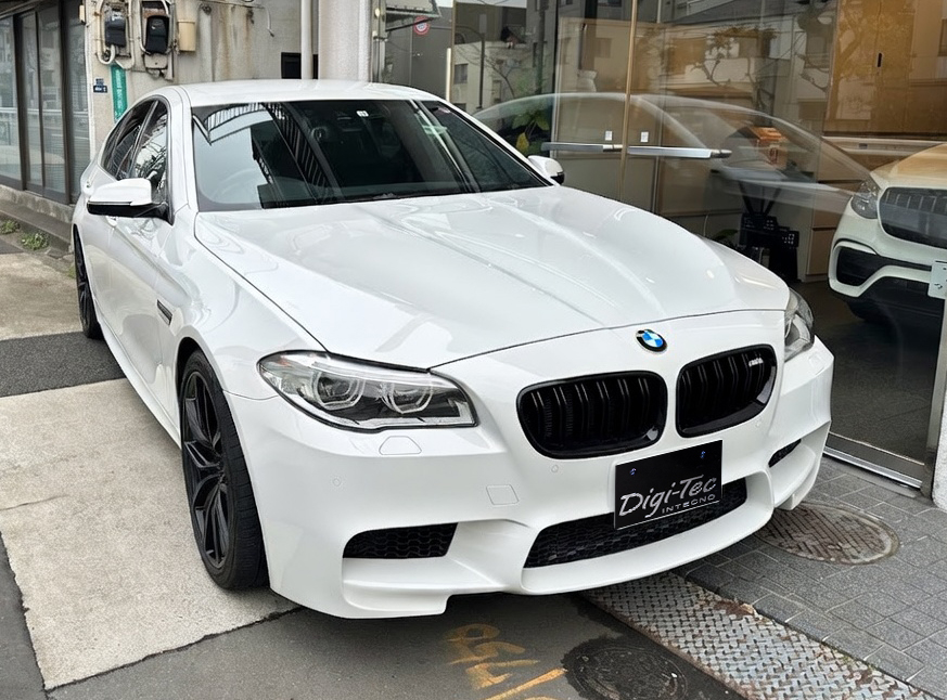 Digi_Tec's tweet photo. BMW F10 M5 Competitionです。
DMEチューニングだけで潜在能力を引き出し689ps 840Nmまで引き上げます。
ストレスフリーな加速と爆発的なGを体感できます。
それでいて耐久性も考慮したセッティングです。
 #BMW #M5 #Competition #ECU #Tuning #DigiTec #チューニング #パワーアップ #デジテック #コンペティション