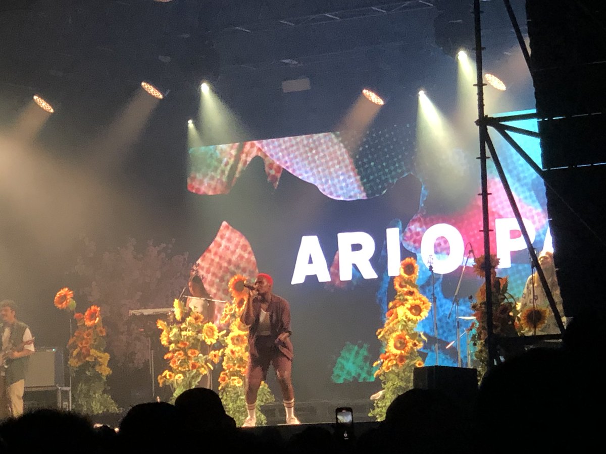 tess O))) tweet media