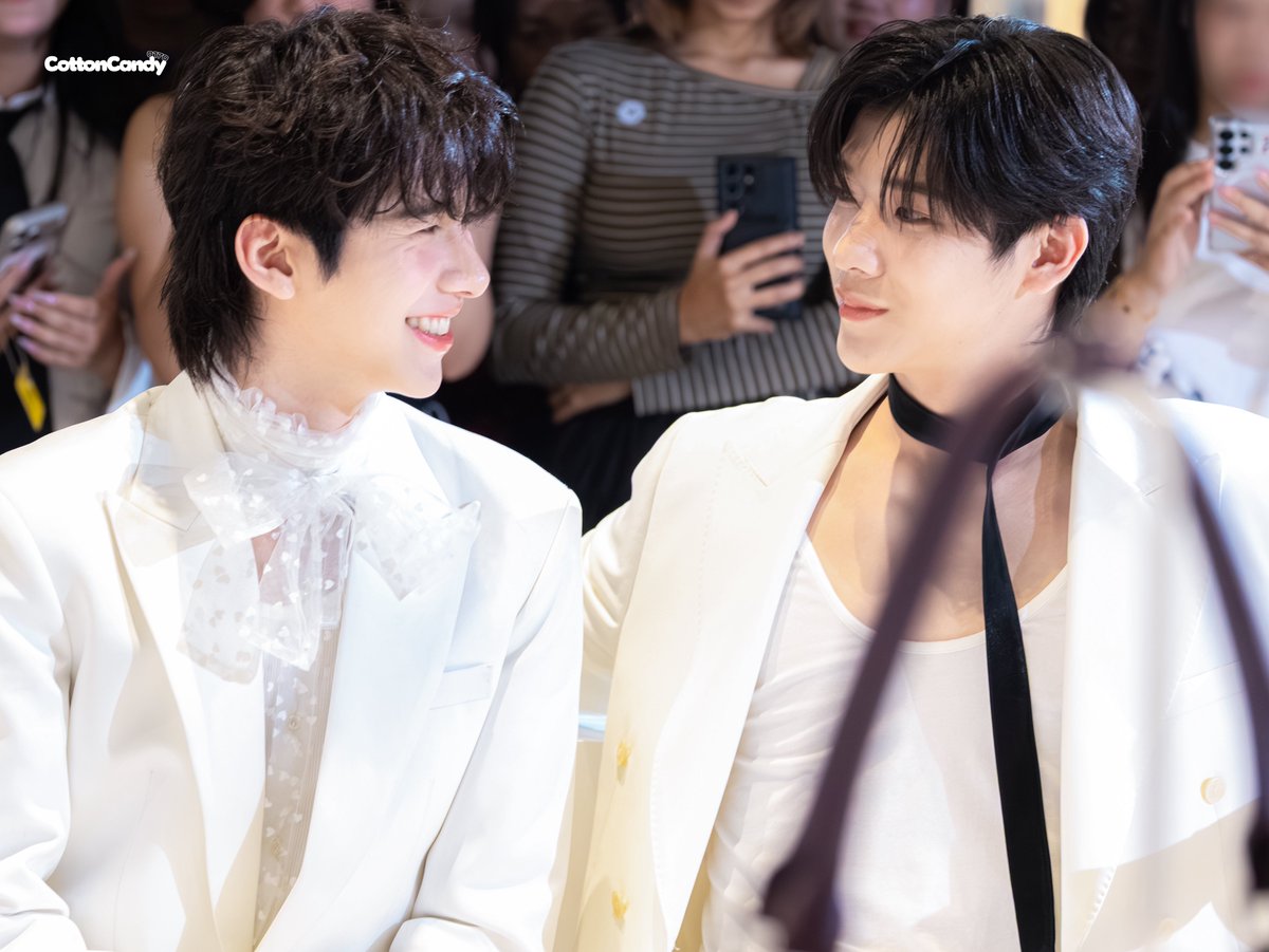 cottoncandy0170's tweet image. ファンに会う最後の日まで、2人とも笑っていてくれてありがとうと言いたい
jimmyohmじゃなくなっても、2人ともまた心から笑えますように