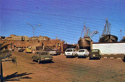UnodeMelilla's tweet photo. La Melilla en la década años 80
https://t.co/iK7eFLephX

#Melilla #Años_80 https://t.co/Ripq5Xcvgi