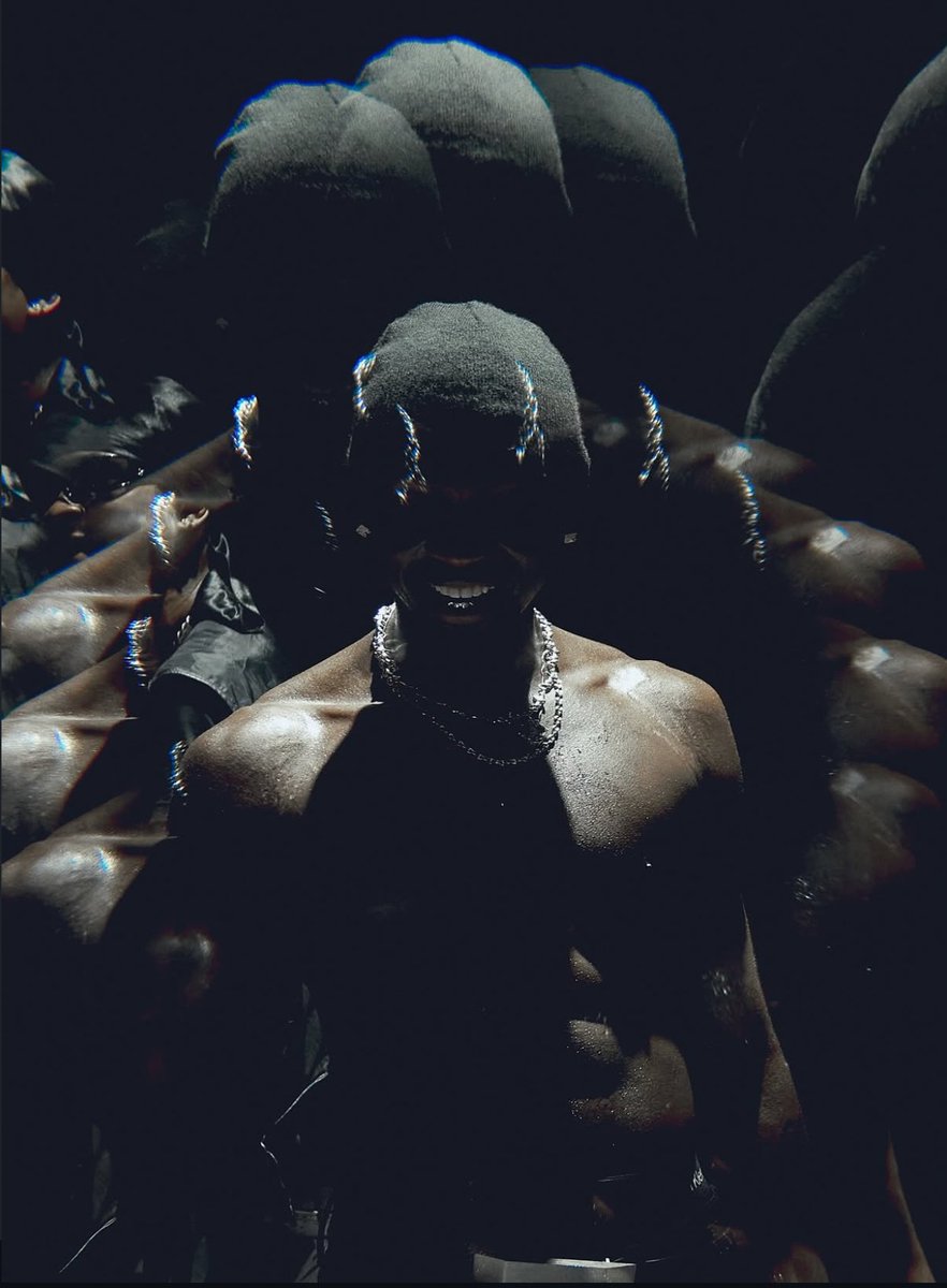 𝔼𝕄𝕃💜 tweet media