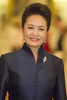 所谓伊人 在水一方 tweet media